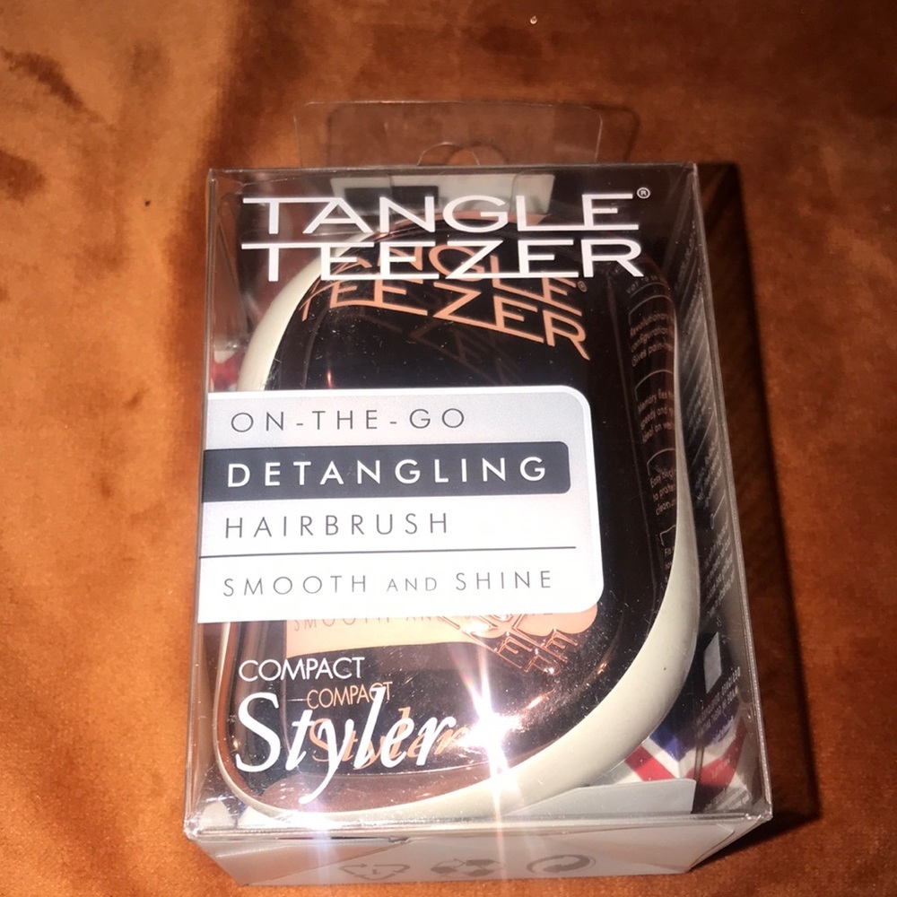 Tangle Teezer | Metallic Rose Gold on the go detangling brush